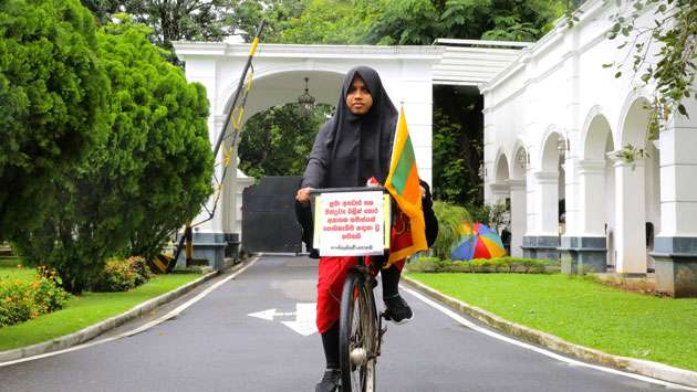 Kattankudy student cycles to Colombo to ask PM to address drug menace