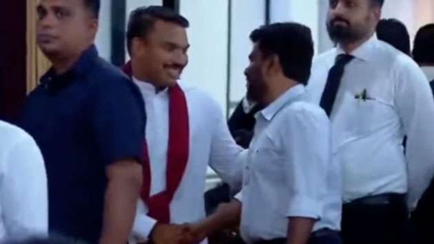 Anura responds to handshake with Namal: Says correct gesture than refusing handshake