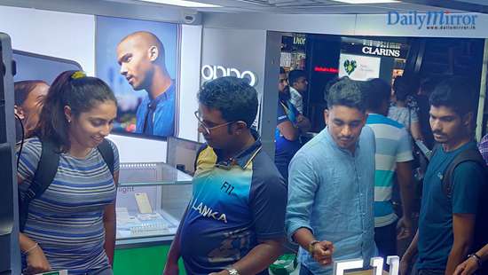 OPPO RENO 10x Zoom First Sale kicks-off in Sri Lanka