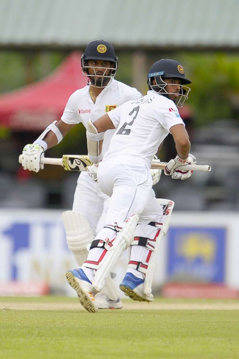 Sri Lanka reach 85-2 on rain-hit day against New Zealand