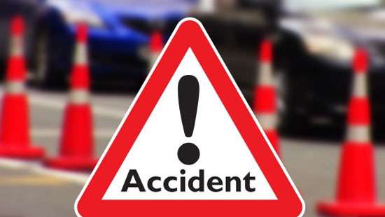 Van-tractor accident kills 5, injures 12
