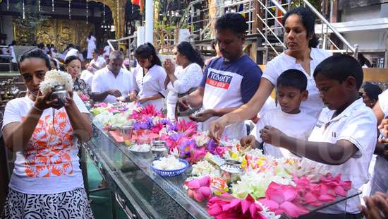 Observing Duruthu Poya