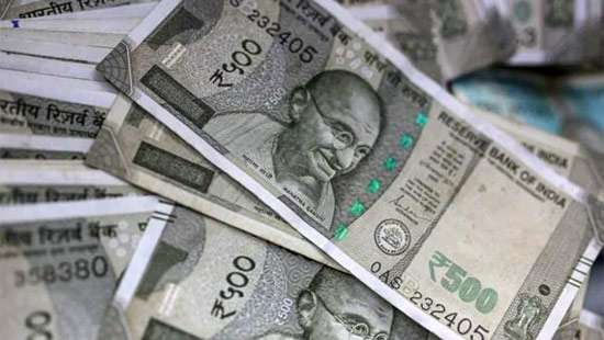 Indian govt allows Lankans to hold $10,000 worth of rupee in cash