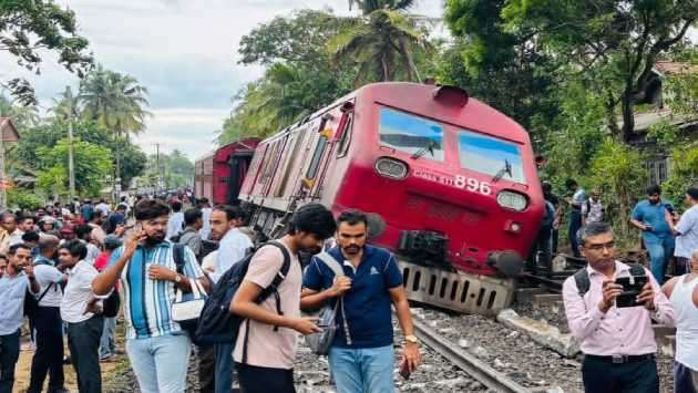 Sagarika train derails, coastal line disrupted