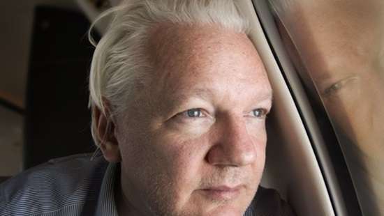 Wikileaks founder makes his way back to Australia