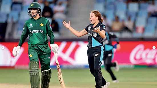 New Zealand Thrash Pakistan To Reach Women’s T20 World Cup Semis