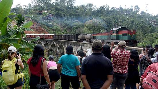 Heavy influx of tourists to nine arch bridge