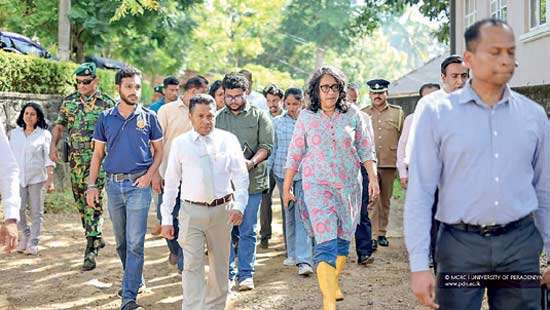 Prime Minister inspects flood damage to  Uni. Of Peradeniya