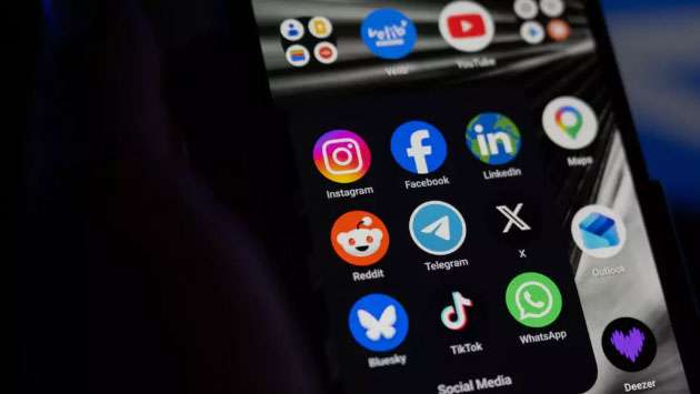 French lawmakers expected to pass social media ban for children under 15