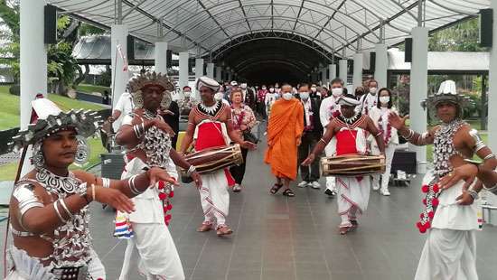 Thai Buddhist delegation arrives with aid