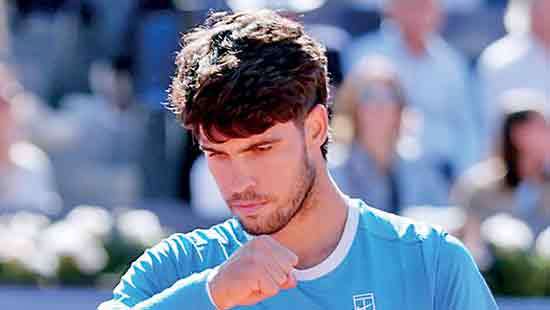 Defending champ  Alcaraz to miss  French Open