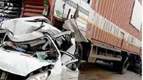 Three Indians including woman, van driver killed