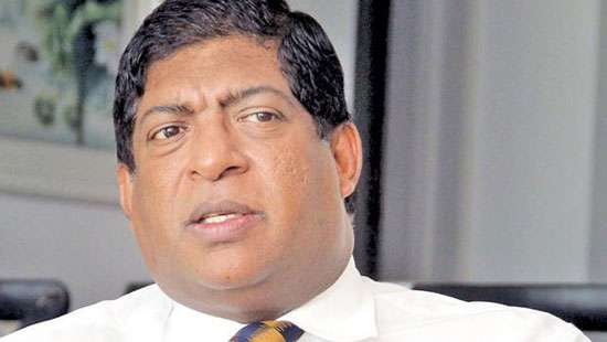 Ravi K challenges Maithripala for a public debate