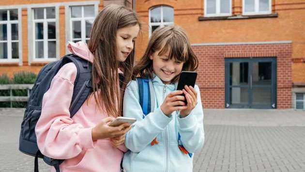 ’Major step’: French MPs vote in favour of bill to ban social media for under-15s