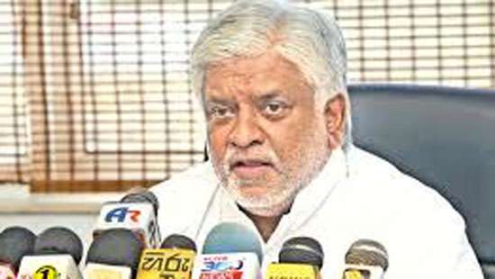 New railway line from Katunayake to Veyangoda soon: Minister