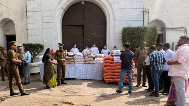 Welikada prison inmates donate today’s lunch to flood affected