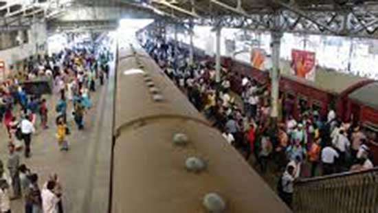54 trains reach Fort station: Station Masters’ Union