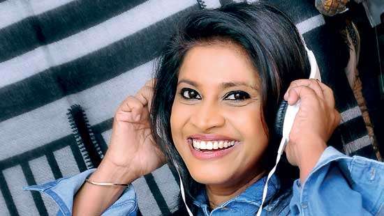 Thanuja starts Sri Lanka’s first Cash Taxi reality ride