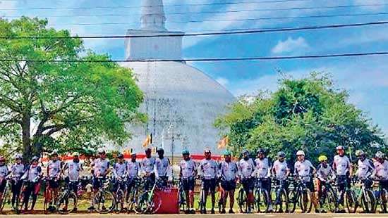 4 Ride Ceylon Riders prepping up for the 4th Annual Tour of Jaffna