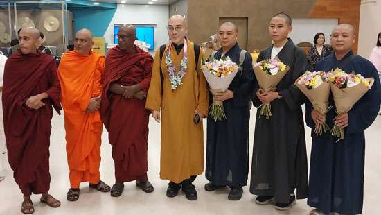 Chinese Buddhist delegation to Sri Lanka