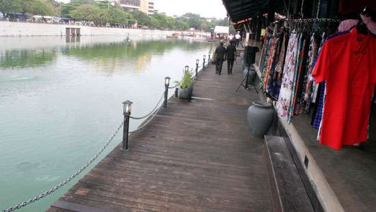 Floating Market to reopen tonight