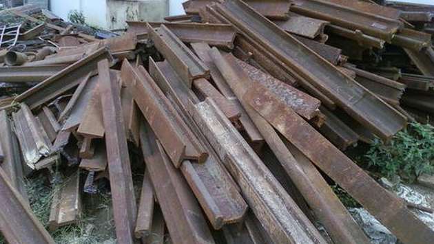 Railway Department selling 6,000 tons of scrap metal outside tender process: Official alleges