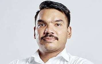 Government protecting connected businesses while public suffers – Namal