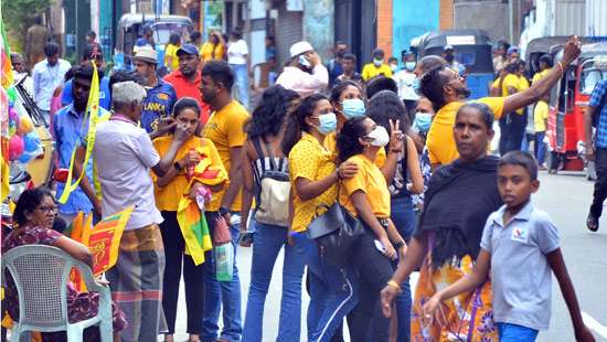 Fans in yellow...