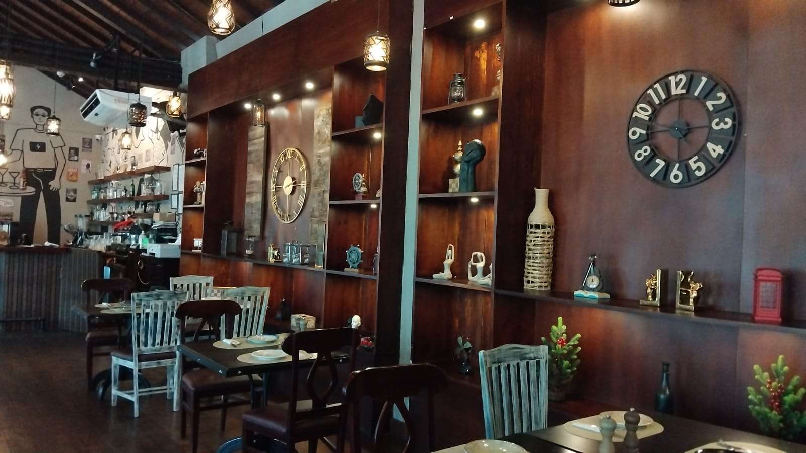 Blooming Breakfast Resto Bar & Cafe: Where  Every Meal Feels Special