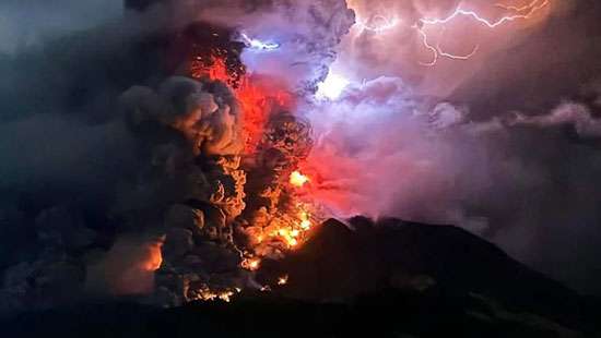 Mount Ruang volcano eruption
