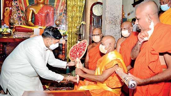 Pravachana Keerthi Shri Chandraratana Honorary title decreed on  Ven. Palatuwe Jinaratana Thera