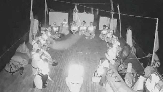 Israeli naval ships intercept Gaza-bound flotilla