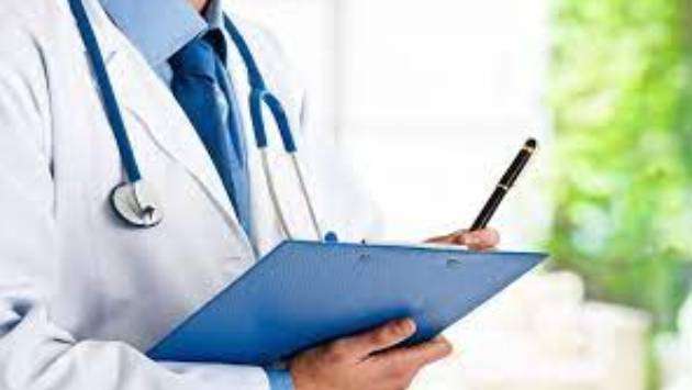 2,000 doctors exit health services