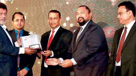 Sethsuwa Ayurveda MD bags Best Inventor Award