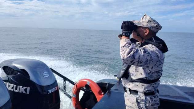 Migrant vessel sinks off Malaysia-Thailand border, hundreds missing