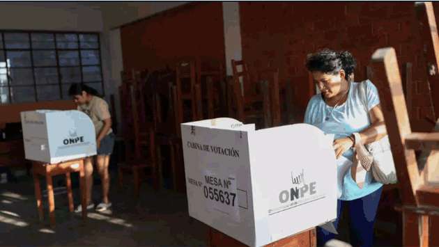 Peru’s presidential election delayed as voting chaos forces extension