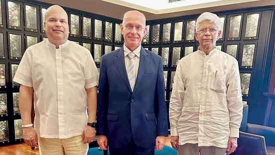 Milinda Moragoda meets with German Ambassador Dr. Felix Neumann