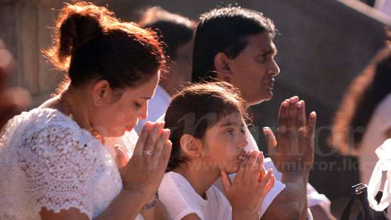 Medin Full Moon Poya