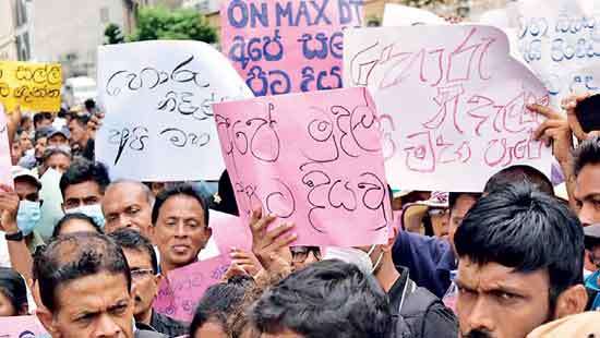 Now investors too stage protest