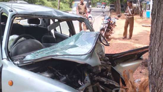 Three die, two injured in car crash