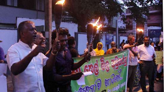 SJB members protest in Colombo