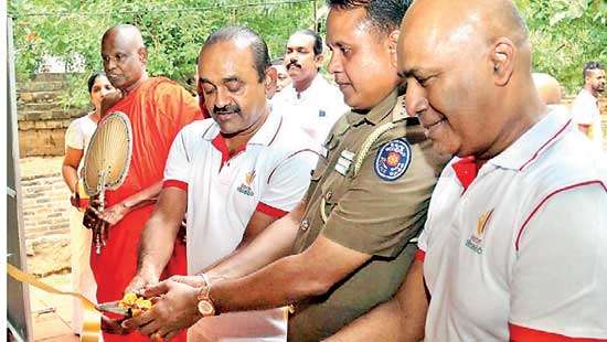 PB donates new security posts to Jaya Sri Maha Bodhi