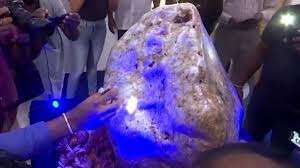 SL yet to finalize its offer for world’s largest blue sapphire; envisages over US$ 100 mn