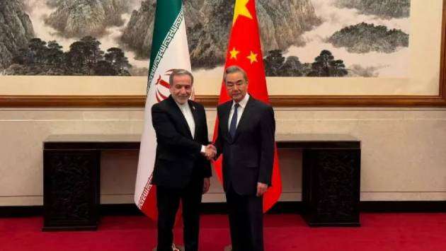 Iran’s Araghchi holds talks with China’s Wang Yi in Beijing