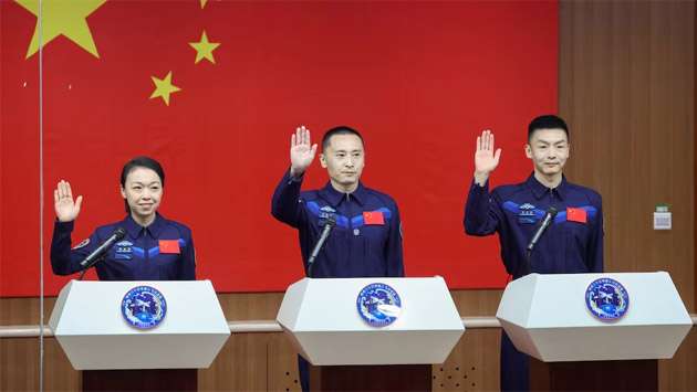 China plans year-long space mission