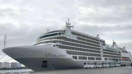 Passenger ship with 516 tourists arrives in Trinco