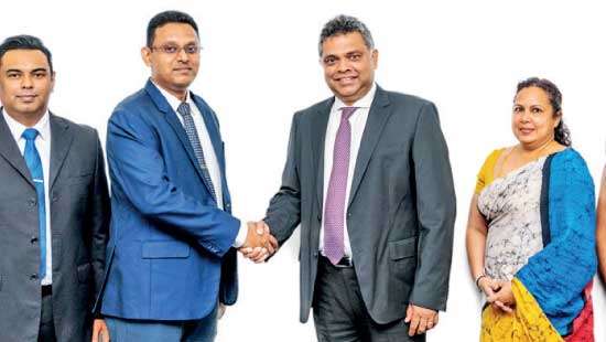 Dialog strengthens partnership with SriLankan Airlines