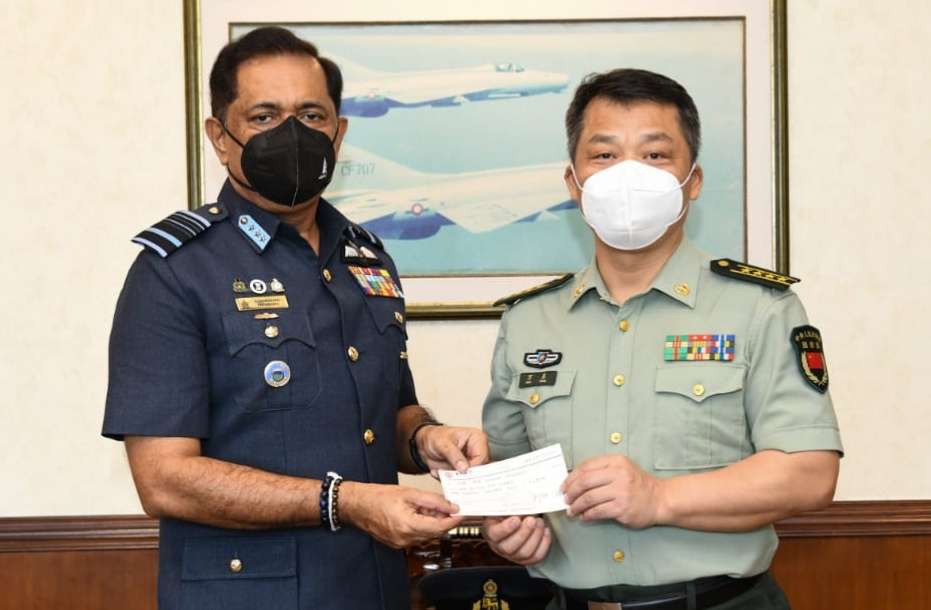 Donation to SLAF by Chinese embassy