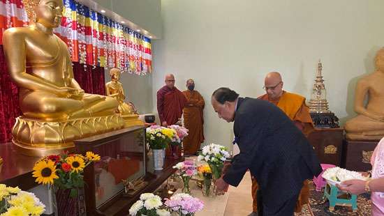 Rohitha Bogollagama visits London Buddhist Vihara