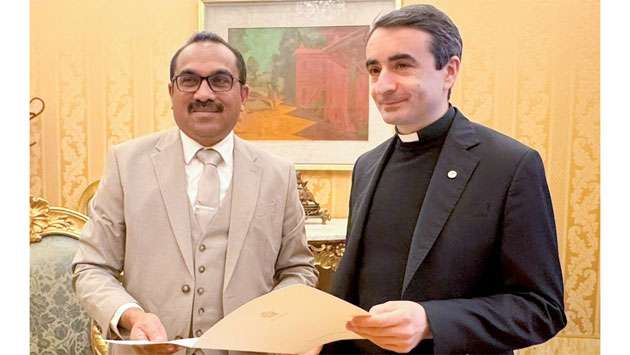 President extends invitation to Pope to visit Sri Lanka